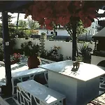 Διαμέρισμα Tina's *