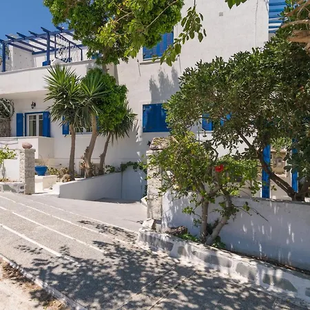 Tina's * Adamantas (Milos)