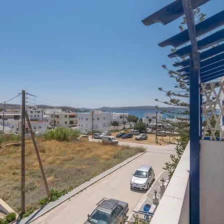 Tina's * Adamantas (Milos)